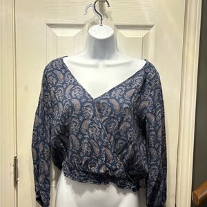 American Eagle Elegant Blue Paisley Women's Top. Size small